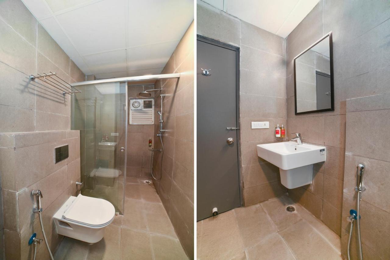 Vaccinated Staff- Oyo Townhouse 384 Nk Hotels Dispur Dış mekan fotoğraf